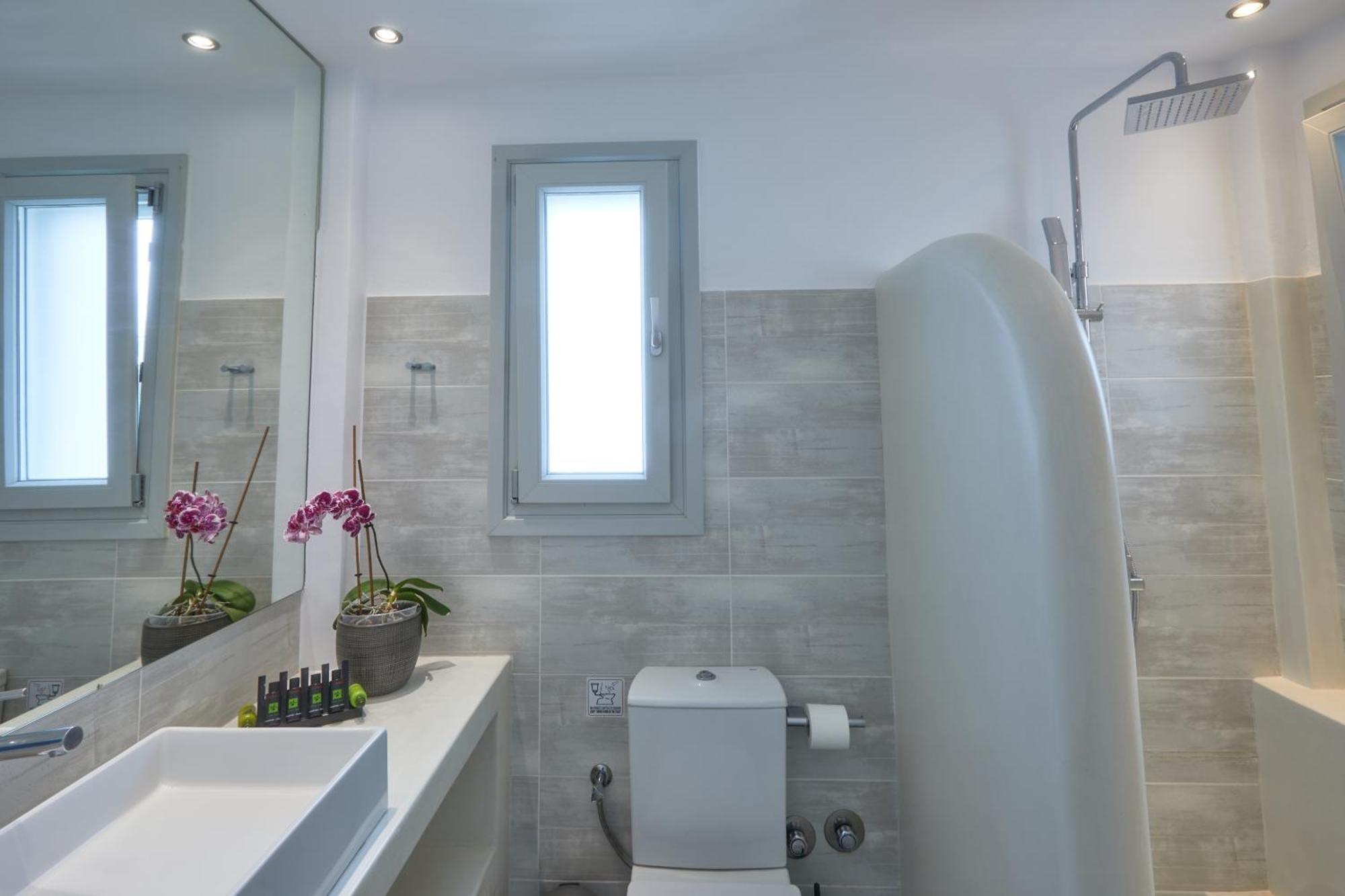 Romantica Suites Науса Екстериор снимка