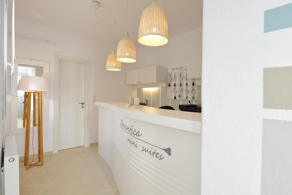 Romantica Suites Науса Екстериор снимка