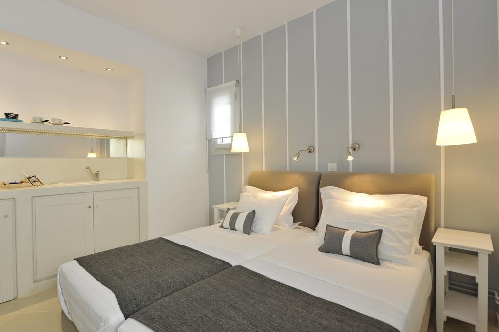 Romantica Suites Науса Екстериор снимка